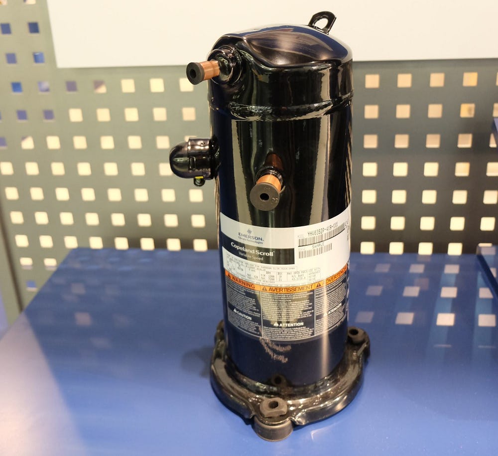 Een Copeland-scrollcompressor van fabrikant Emerson.
