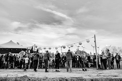 7 november 2018 ? In Heemstede is dinsdagmiddag 6 november begonnen met de bouw van de energie neutrale wijk Slottuin op het terrein van het voormalige Nova College aan de Cruquiusweg in Heemstede. De Heemsteedse wethouder Annelies van der Have sloeg samen met vier toekomstige bewoners...