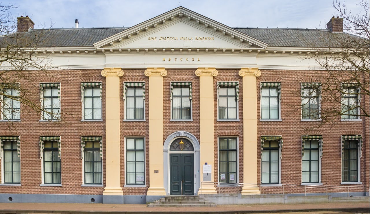 De zaak tegen de twee verdachten wordt behandeld bij de rechtbank in Assen.