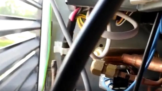 Is onderhoud aan warmtepomp in schoorsteen praktisch? [korte video]