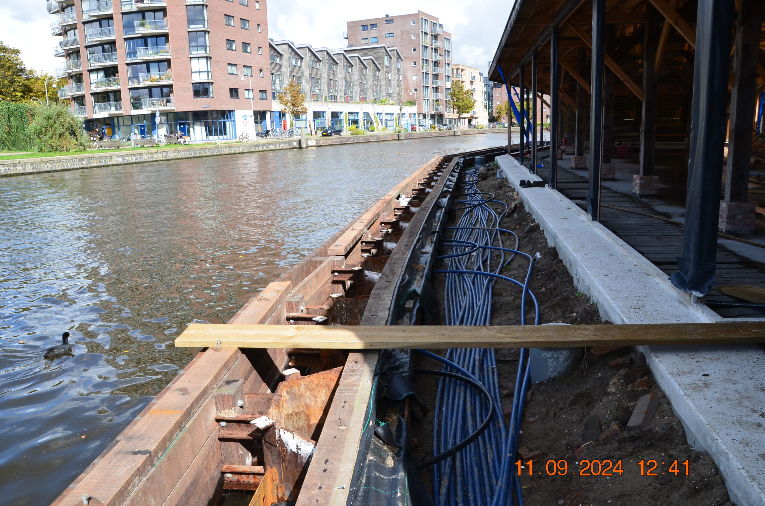Energiedamwand bij Molen de Otter in Amsterdam.