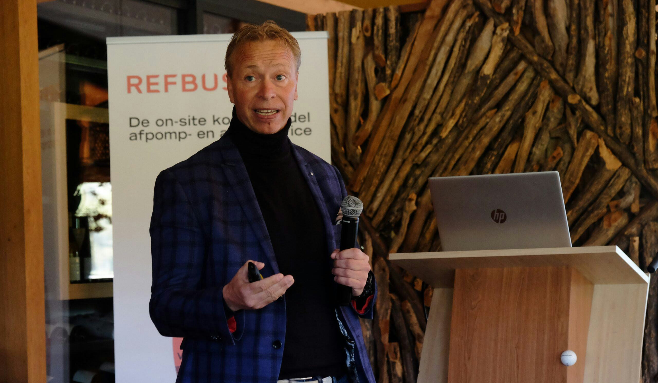 Edwin Ernste gaf op 26 april, tijdens het Seminair CO2 op de golfclub in Lieren, een presentatie over de ontwikkelingen rond  F-gassen.