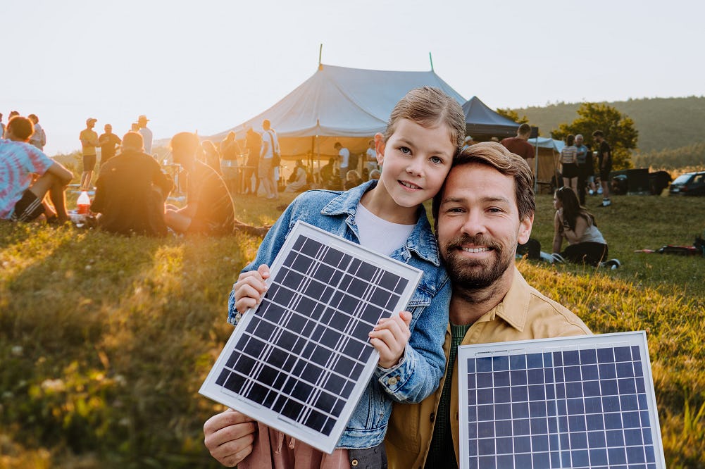 Wasco organiseert een festival omdat mensen een dergelijk evenement leuk vinden, zoals het populaire Glastonbury-festival in Engeland.