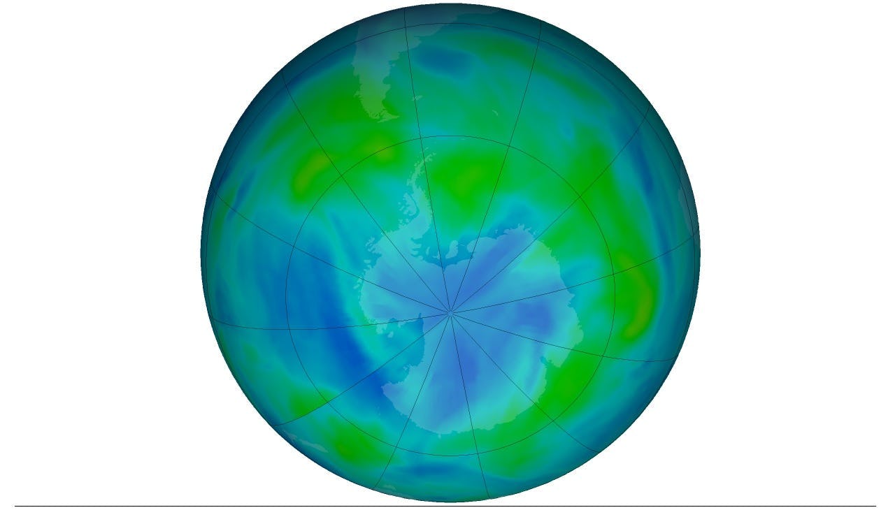 Beeld van de onzonlaag boven de zuidpool op 5 april 2023, in valse kleuren (groen: iets meer ozon dan blauw). Beeld: NASA Ozone Watch.