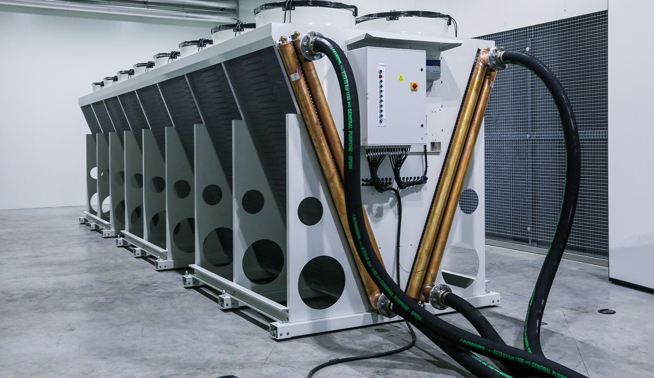 Een drycooler die wordt getest in de klimaatkamer van Refrion.