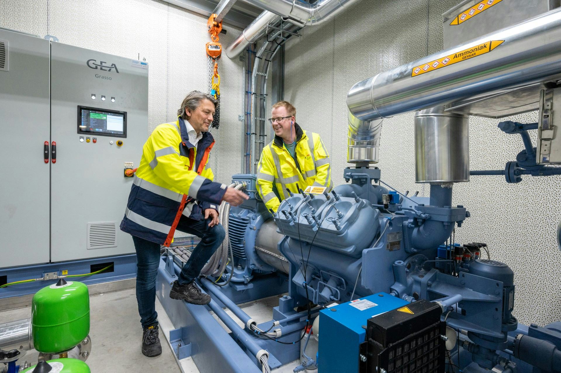 Ruud Vlieger van GEA links. Aan de rechterkant Dave Wijbrands van Vezet.