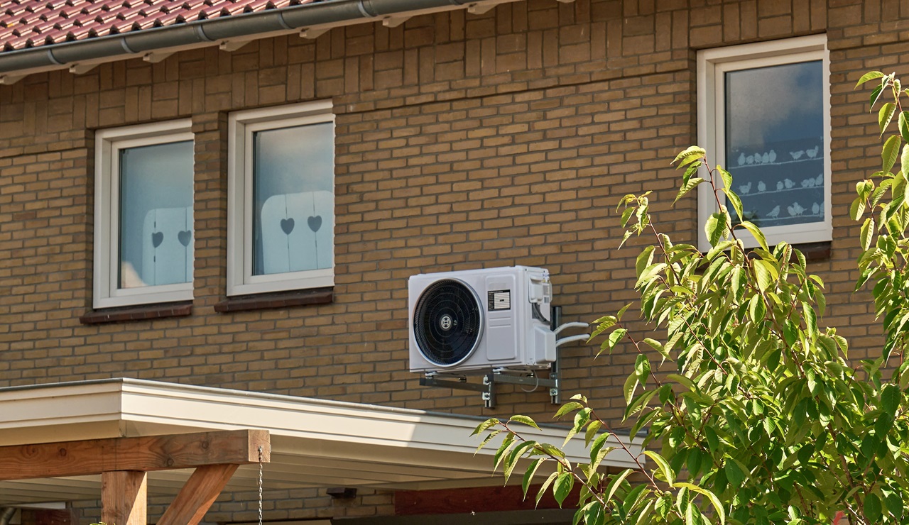 Warmtepomp in Hoogeveen. Beeld: VeugerStock / Shutterstock.com