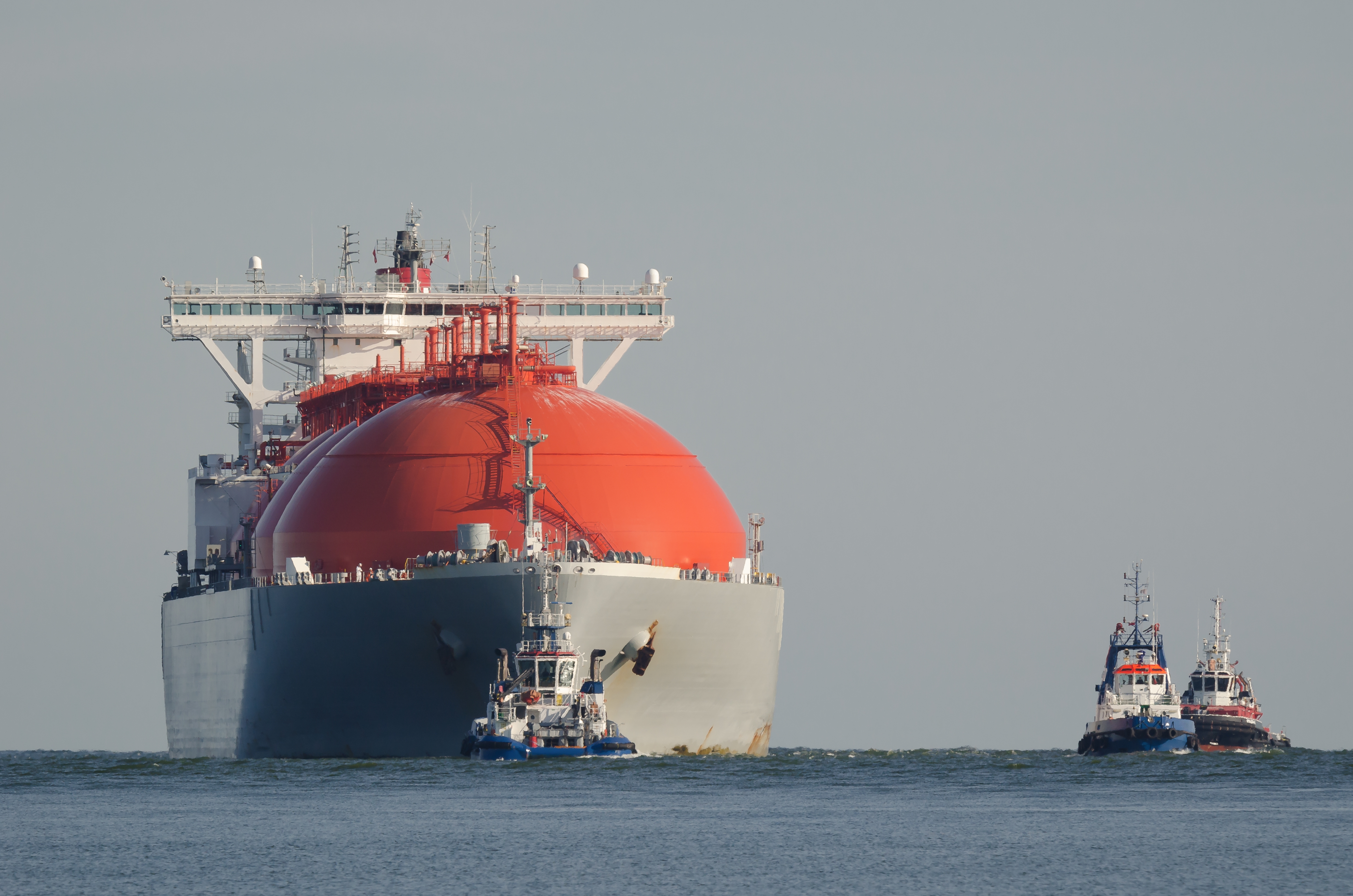In haar nieuwe Spoedplan voor minder aardgas presenteert de NVDE een pakket maatregelen waarmee Nederland in circa vijf jaar tien miljard kuub aardgas per jaar kan besparen. Dat is evenveel gas als nu uit de VS komt.